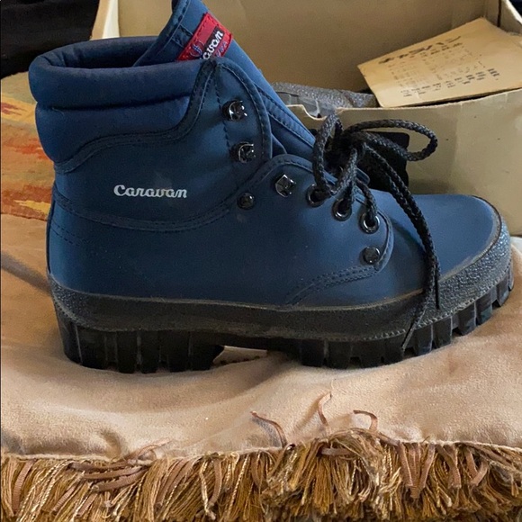 Never worn caravan hiking shoes from japan. - Picture 2 of 4